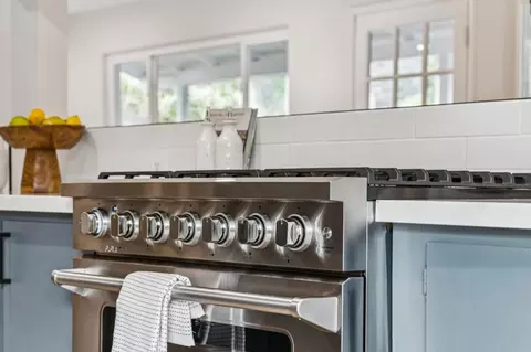 Kitchen - 898 Standish Rd, Pacifica, CA 94044 photo 4 of 5