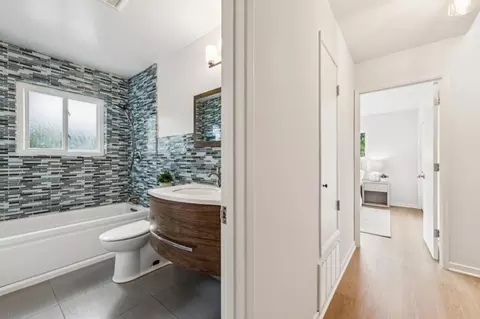 Entry Way - 898 Standish Rd, Pacifica, CA 94044 photo 5 of 5