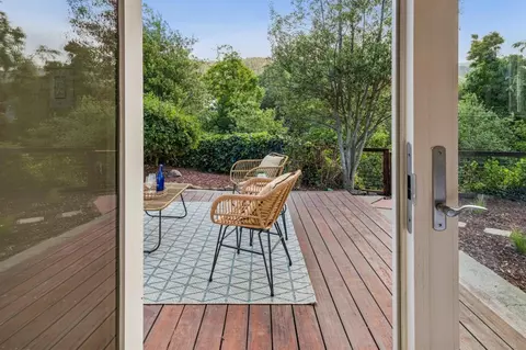Exterior - 898 Standish Rd, Pacifica, CA 94044 photo 4 of 14