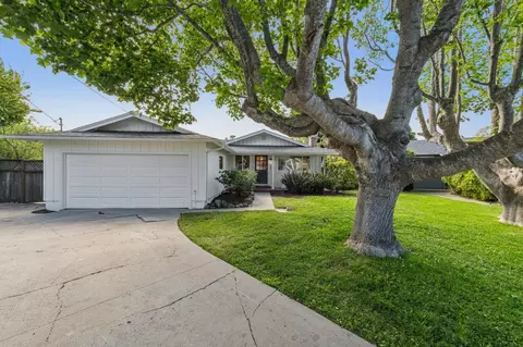 Exterior - 898 Standish Rd, Pacifica, CA 94044 photo 3 of 14
