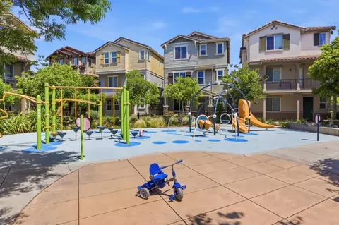 Exterior - 57 Regency Pl, Hayward, CA 94544 photo 2 of 3