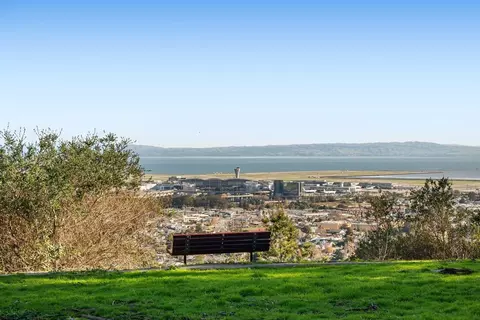 View/Area - 930 Glenview Dr, San Bruno, CA 94066 photo 4 of 7