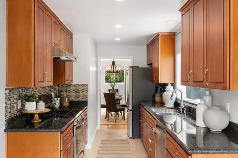 Kitchen - 930 Glenview Dr, San Bruno, CA 94066 photo 2 of 7