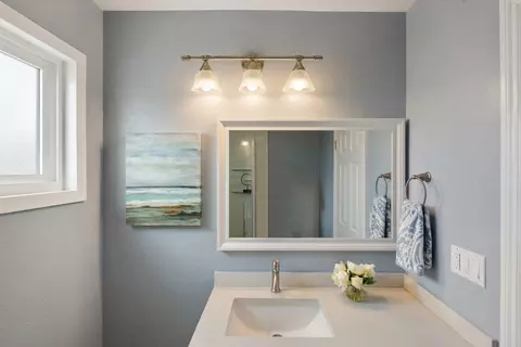 Bath - 930 Glenview Dr, San Bruno, CA 94066 photo 3 of 4