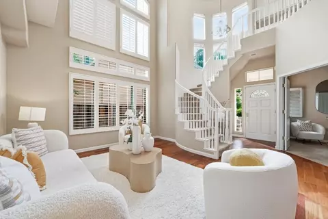 2180 Vizcaya Cir, Campbell, CA 95008