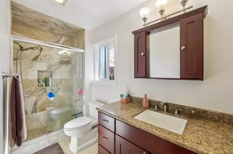 Bath - 1350 Cherokee Dr, Salinas, CA 93906 photo 3 of 3