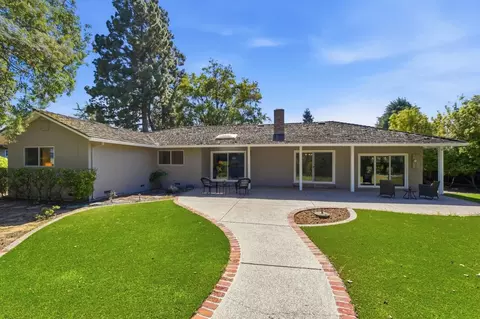 18961 Fernbrook Ct, Saratoga, CA 95070