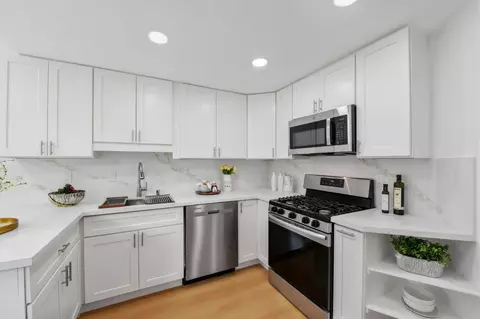 Kitchen - 513 Glenmoor Cir, Milpitas, CA 95035 photo 2 of 4