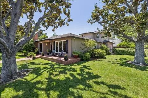 1800 Oakdell Dr, Menlo Park, CA 94025