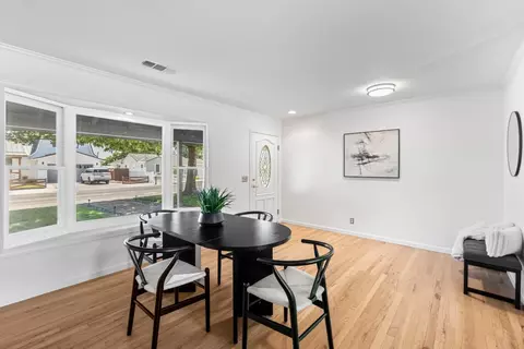 Dining - 953 Kenneth Ave, Campbell, CA 95008 photo 1 of 4