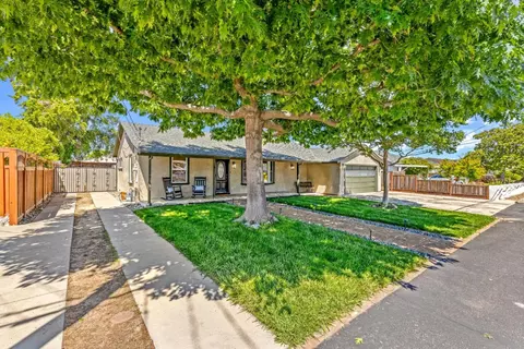 Exterior - 953 Kenneth Ave, Campbell, CA 95008 photo 3 of 20