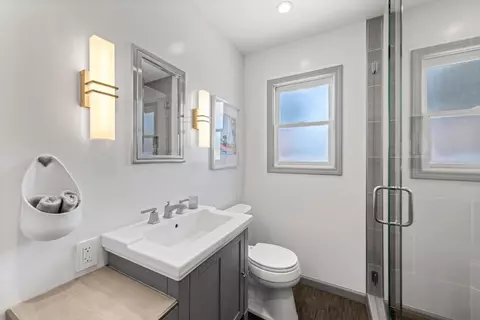 Bath - 953 Kenneth Ave, Campbell, CA 95008 photo 1 of 3