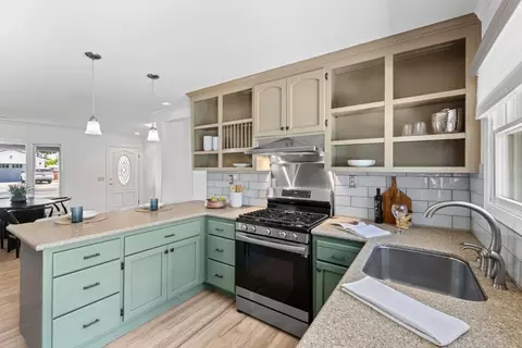 Kitchen - 953 Kenneth Ave, Campbell, CA 95008 photo 3 of 4