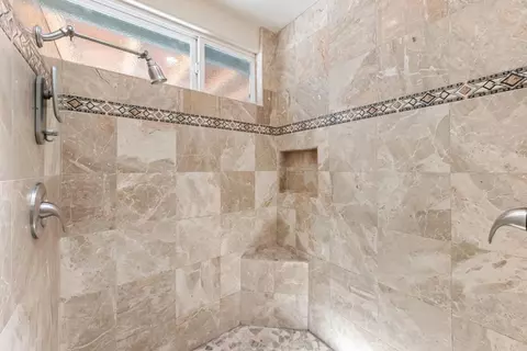 Bath - 953 Kenneth Ave, Campbell, CA 95008 photo 3 of 3