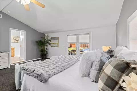 Bedroom - 953 Kenneth Ave, Campbell, CA 95008 photo 5 of 5