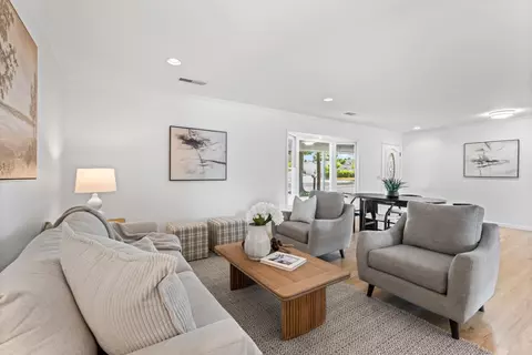 Living - 953 Kenneth Ave, Campbell, CA 95008 photo 3 of 3