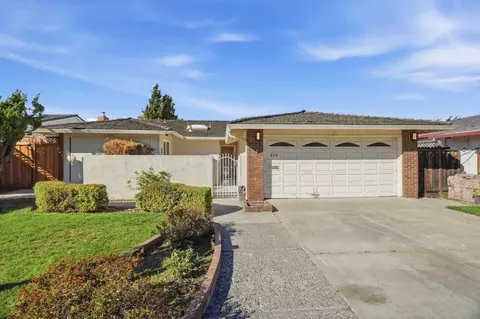 629 Pilgrim Dr, Foster City, CA 94404