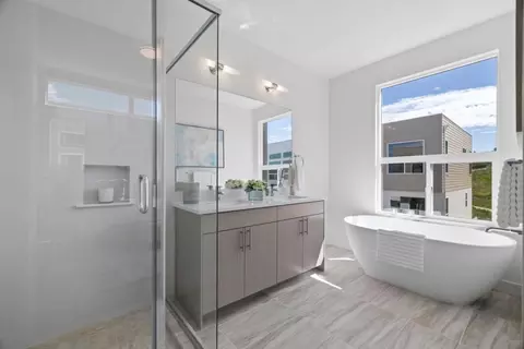 Bath - 835 Fassler Ave, Pacifica, CA 94044 photo 1 of 4