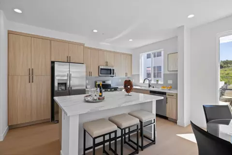 Kitchen - 835 Fassler Ave, Pacifica, CA 94044 photo 3 of 4