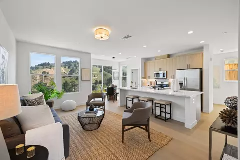 Living - 819 Fassler Ave, Pacifica, CA 94044 photo 1 of 2