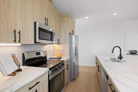Kitchen - 819 Fassler Ave, Pacifica, CA 94044 photo 5 of 8