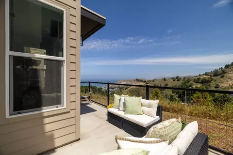 Exterior - 819 Fassler Ave, Pacifica, CA 94044 photo 3 of 5