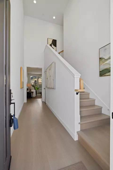 Entry Way - 819 Fassler Ave, Pacifica, CA 94044 photo 2 of 4