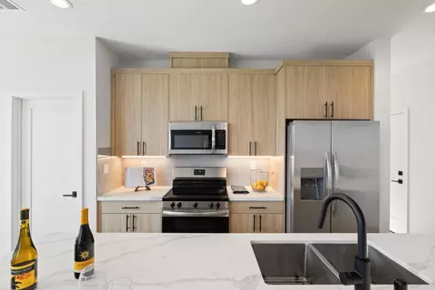 Kitchen - 819 Fassler Ave, Pacifica, CA 94044 photo 6 of 8