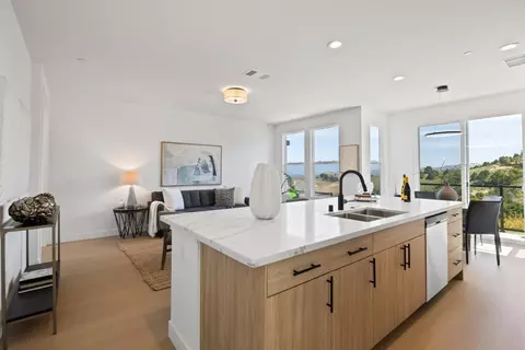 Kitchen - 819 Fassler Ave, Pacifica, CA 94044 photo 8 of 8