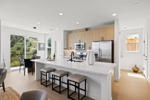 Kitchen - 819 Fassler Ave, Pacifica, CA 94044 photo 7 of 8