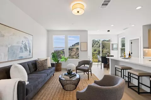 Living - 819 Fassler Ave, Pacifica, CA 94044 photo 2 of 2