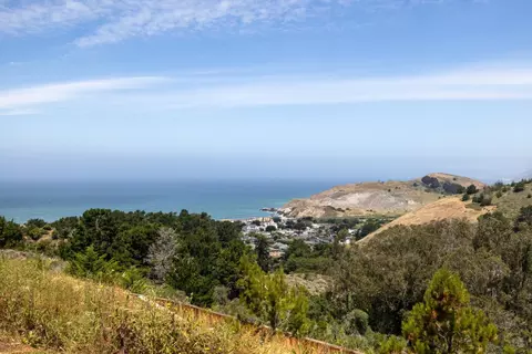 View/Area - 819 Fassler Ave, Pacifica, CA 94044 photo 2 of 3