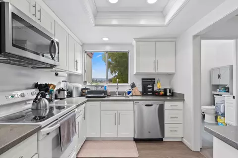 Kitchen - 20917 Locust St D, Hayward, CA 94541 photo 2 of 3