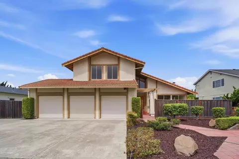 4157 Isola Dr, Fremont, CA 94555