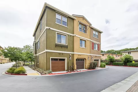 601 Cinnamon Cir, Mountain View, CA 94043