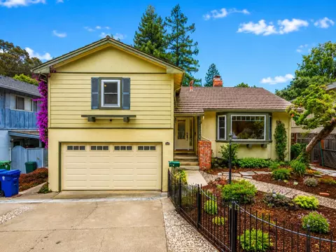 17529 Mayflower Dr, Castro Valley, CA 94546