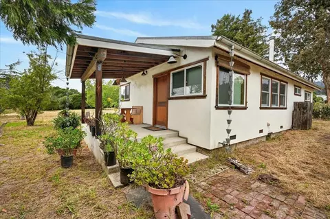 67 Hughes Rd, Watsonville, CA 95076