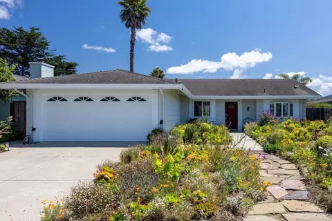1510 Spinnaker Ln, Half Moon Bay, CA 94019
