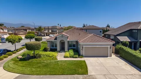 View/Area - 1858 Buckingham Dr, Salinas, CA 93906 photo 2 of 4