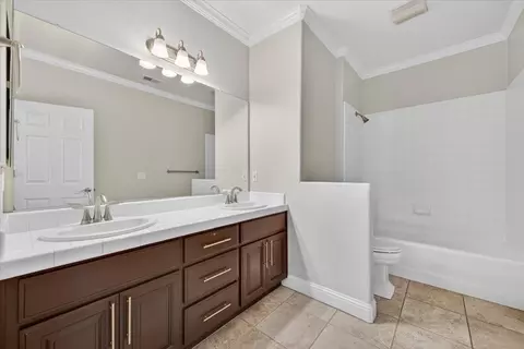 Bath - 1858 Buckingham Dr, Salinas, CA 93906 photo 2 of 2