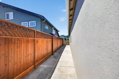 Exterior - 1858 Buckingham Dr, Salinas, CA 93906 photo 9 of 11