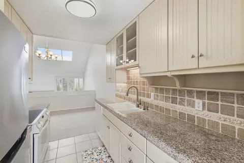 Kitchen - 995 Via Tornasol, Aptos, CA 95003 photo 1 of 3