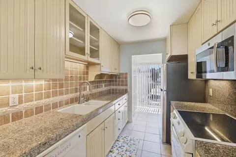 Kitchen - 995 Via Tornasol, Aptos, CA 95003 photo 3 of 3