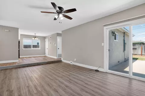Living - 441 Sharon Ct, Manteca, CA 95336 photo 1 of 2