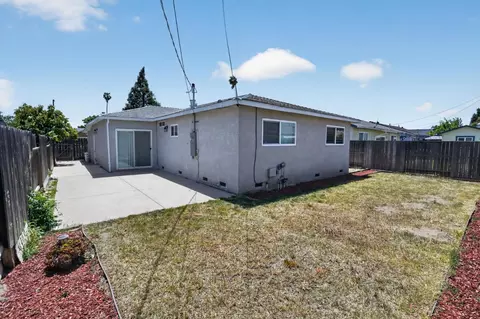 Exterior - 441 Sharon Ct, Manteca, CA 95336 photo 2 of 3