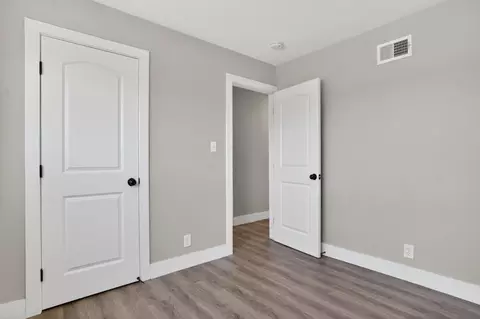 Bedroom - 441 Sharon Ct, Manteca, CA 95336 photo 3 of 6