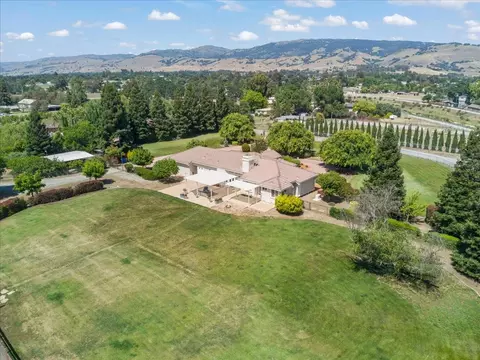 View/Area - 10531 Korn Ln, Gilroy, CA 95020 photo 5 of 12