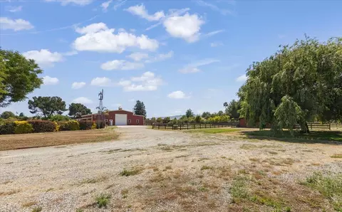 Exterior - 10531 Korn Ln, Gilroy, CA 95020 photo 14 of 18
