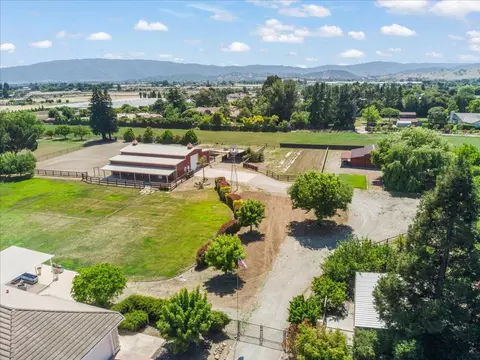 View/Area - 10531 Korn Ln, Gilroy, CA 95020 photo 6 of 12