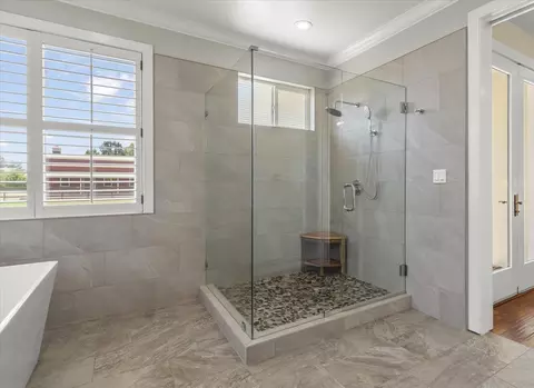 Bath - 10531 Korn Ln, Gilroy, CA 95020 photo 2 of 5